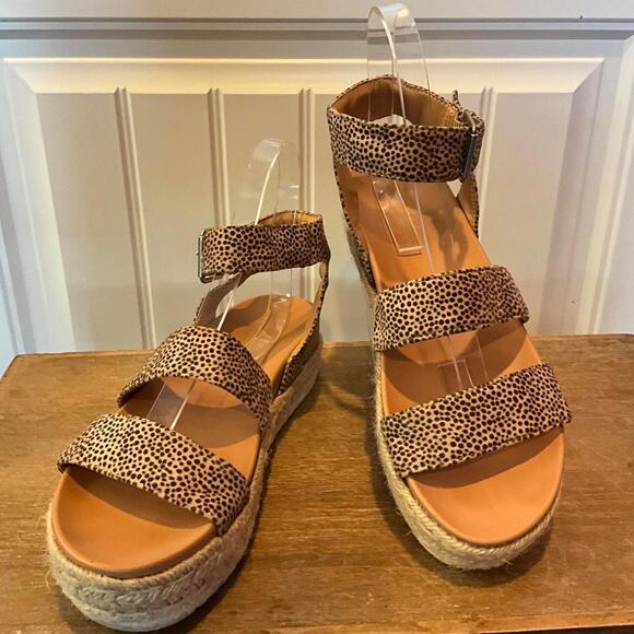 Shoes - Animal Print Ankle Strap Platform Sandals 10M
